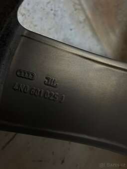 Audi 8Jx19 ET32 - 6