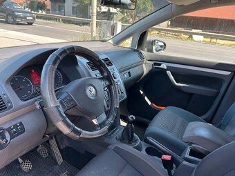 VW TOURAN 1,9 TDi RV 2010, NAFTA 77 KW 6 KVALT S TAŽNÝM - 6
