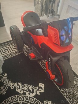 Prodám dětskou ektrickou tříkolku - 6