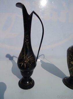 Mosazná váza . - 6
