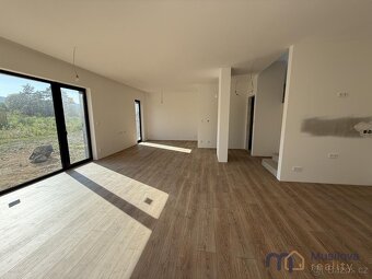 Prodej rodinného domu 150 m, pozemek 700 m - 6