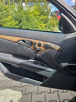 Mercedes w211 E500 4matic 5G tronic v kombíku - 6