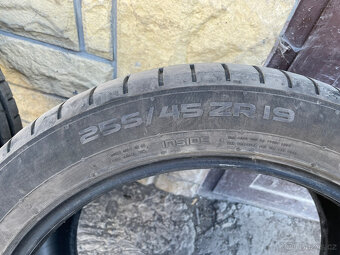 Letní pneu Nokian 255/45 r19 - 6