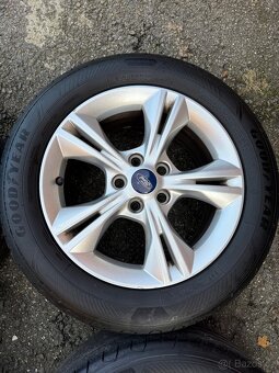 Letní sada alu kol Ford 5x108 215/55R16 originál - 6
