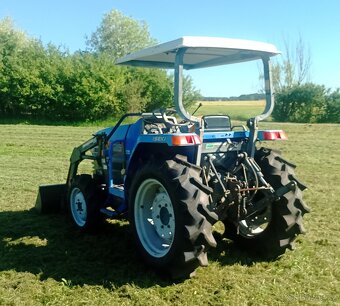 Iseki Geas 25 originální nakladačem - 6