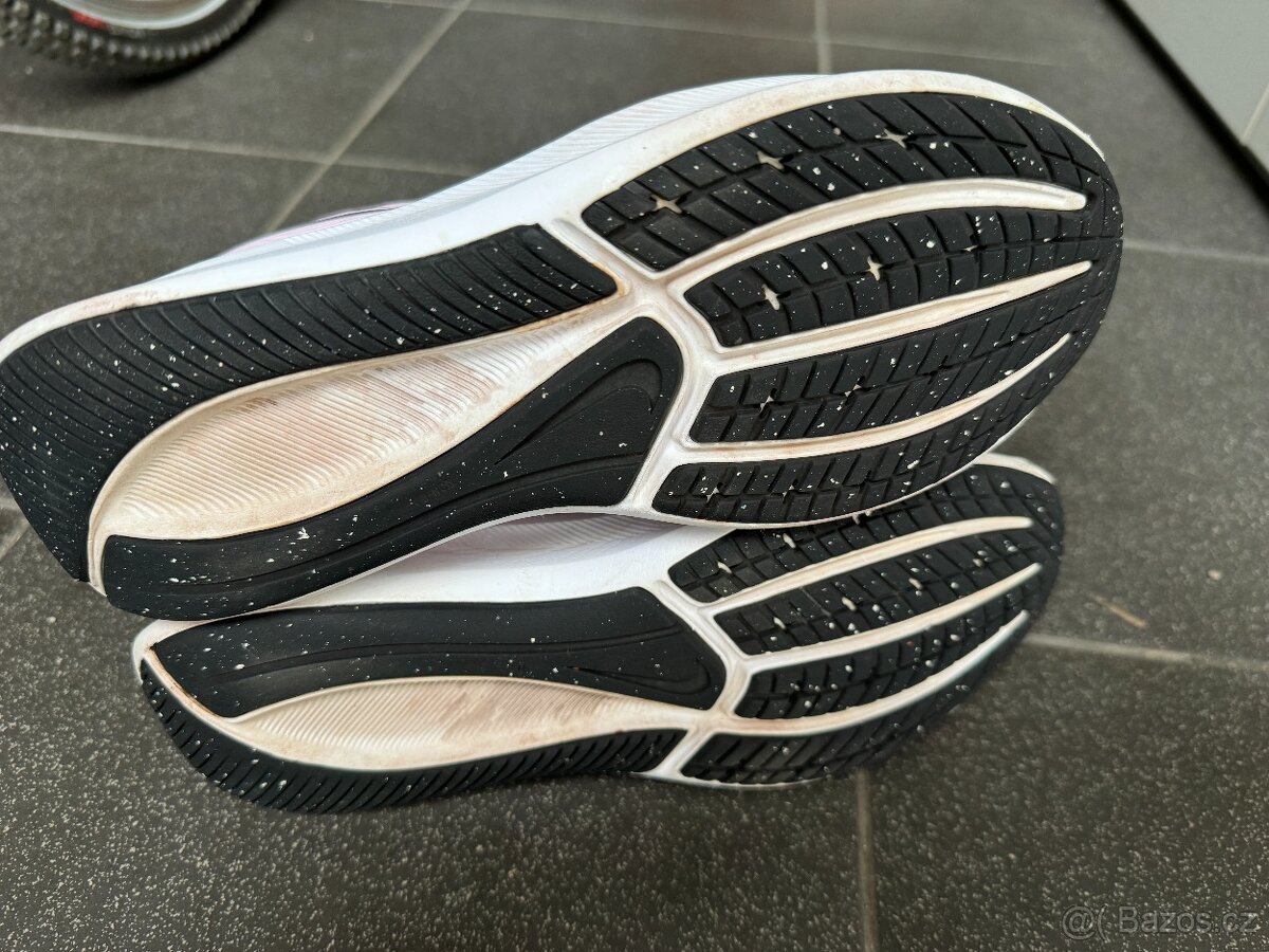 PRODÁM KVALITNÍ TENISKY NIKE, VELIKOST 36 - 7