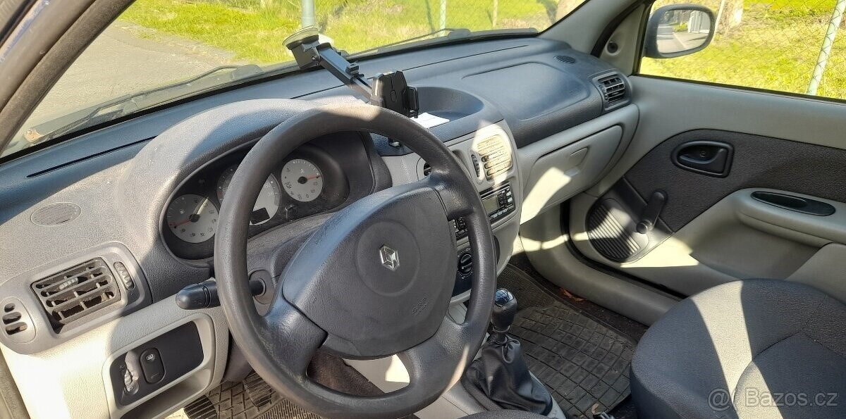 Renault Thalia v dobrém stavu - 7