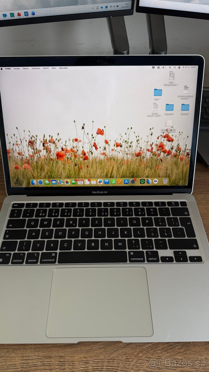 MacBook Air 2020 - M1, 128GB SSD, 8GB RAM - 7