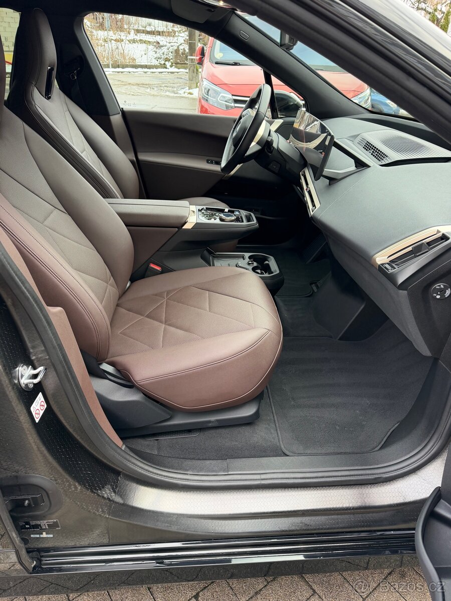 BMW IX 40 - 7