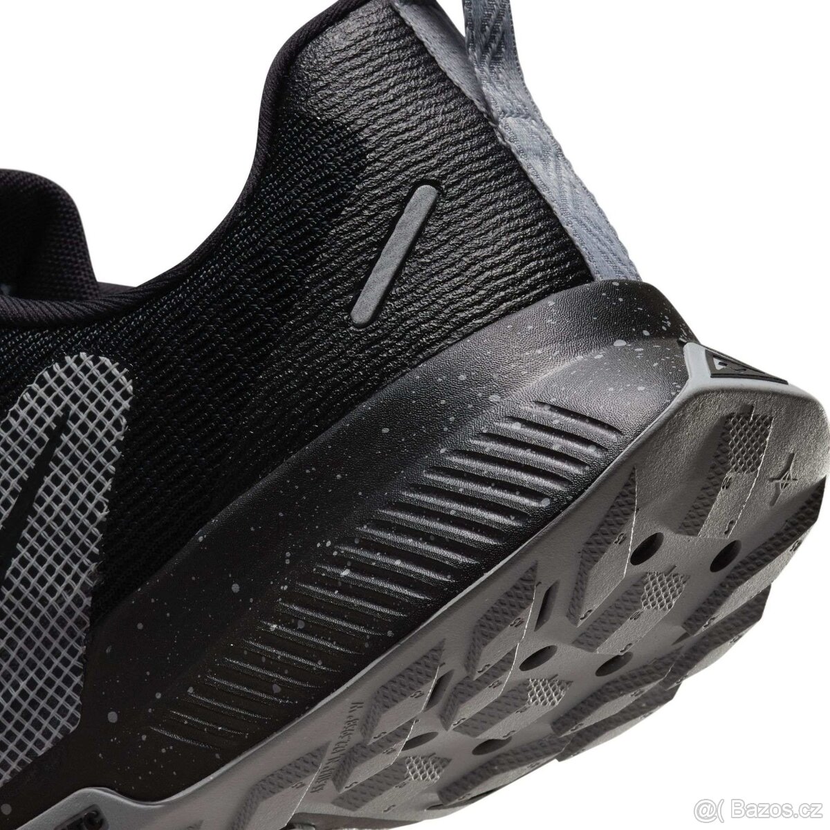 Nové pánské běžecké boty Nike Juniper Trail 3, vel. EUR 44.5 - 7