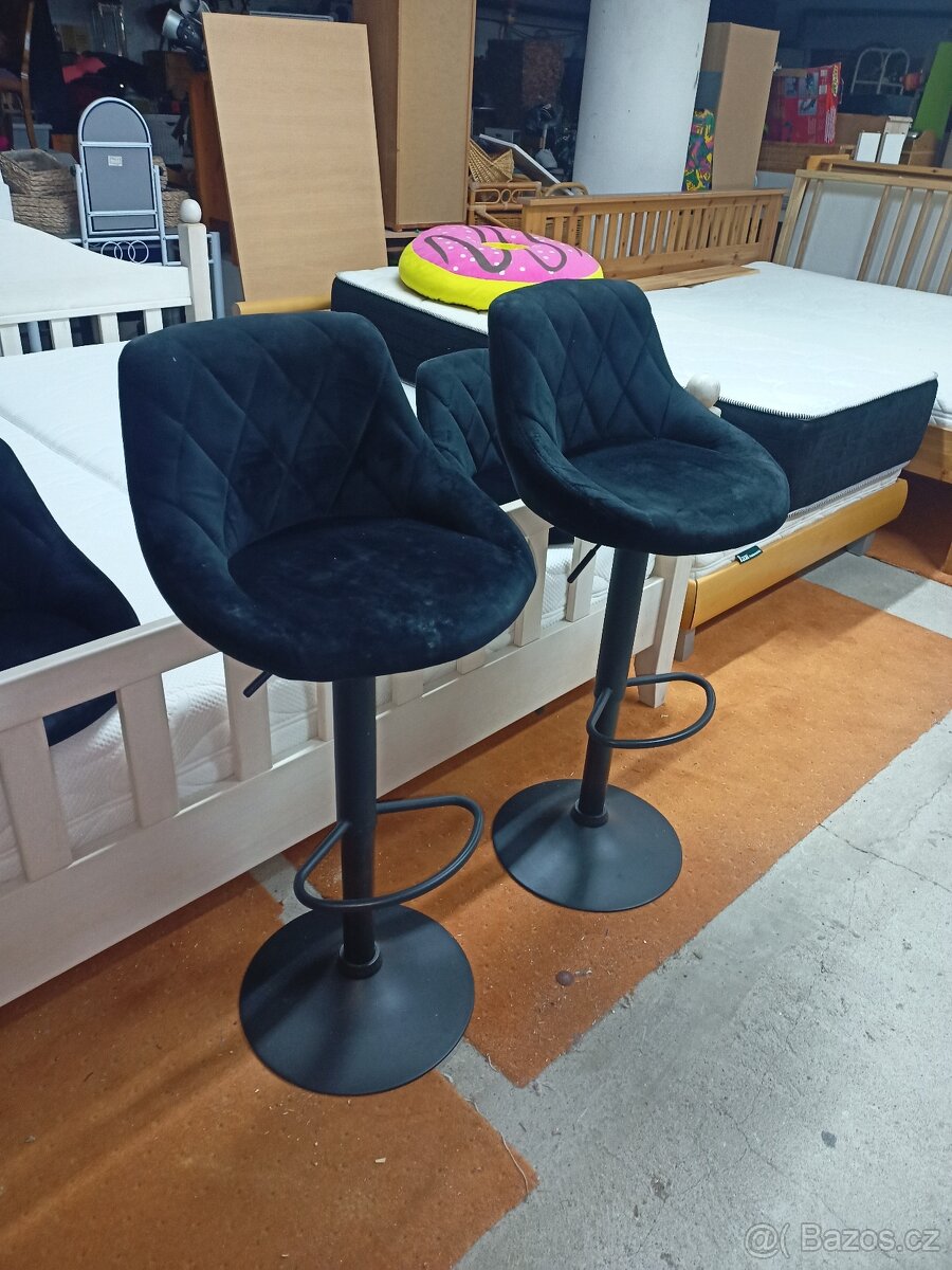 Prodám 2 x otáčecí zvedací hezké barové židle. - 7