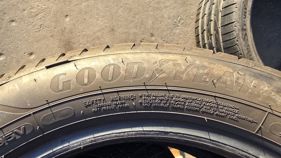 Celoroční pneu 205/55/17 Good Year - 7