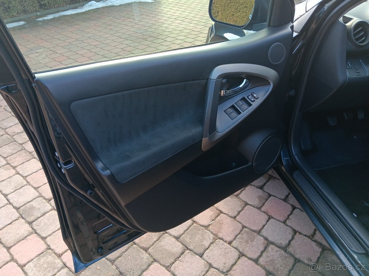 Toyota RAV4 2.2 D4D 110 KW 4x4 - 7