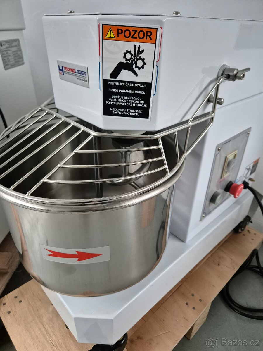 HNĚTAČ TĚSTA , SPIRÁLOVÝ HNĚTAČ TĚSTA 10 L - 7
