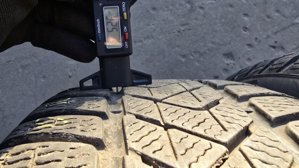 Zimní pneu 245/45/18 Pirelli - 7