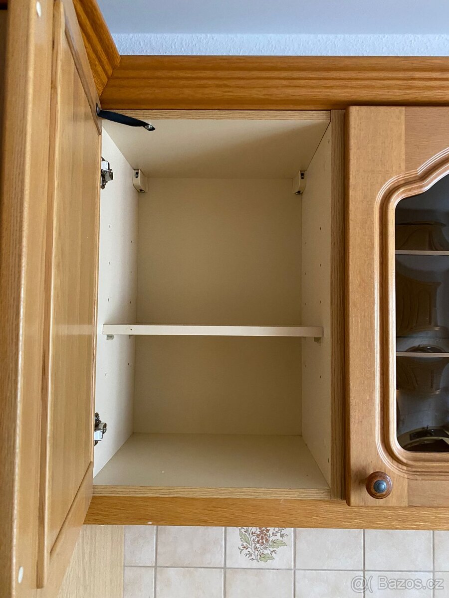 Hnědá kuchyňská linka z Německa se spotřebiči - 7