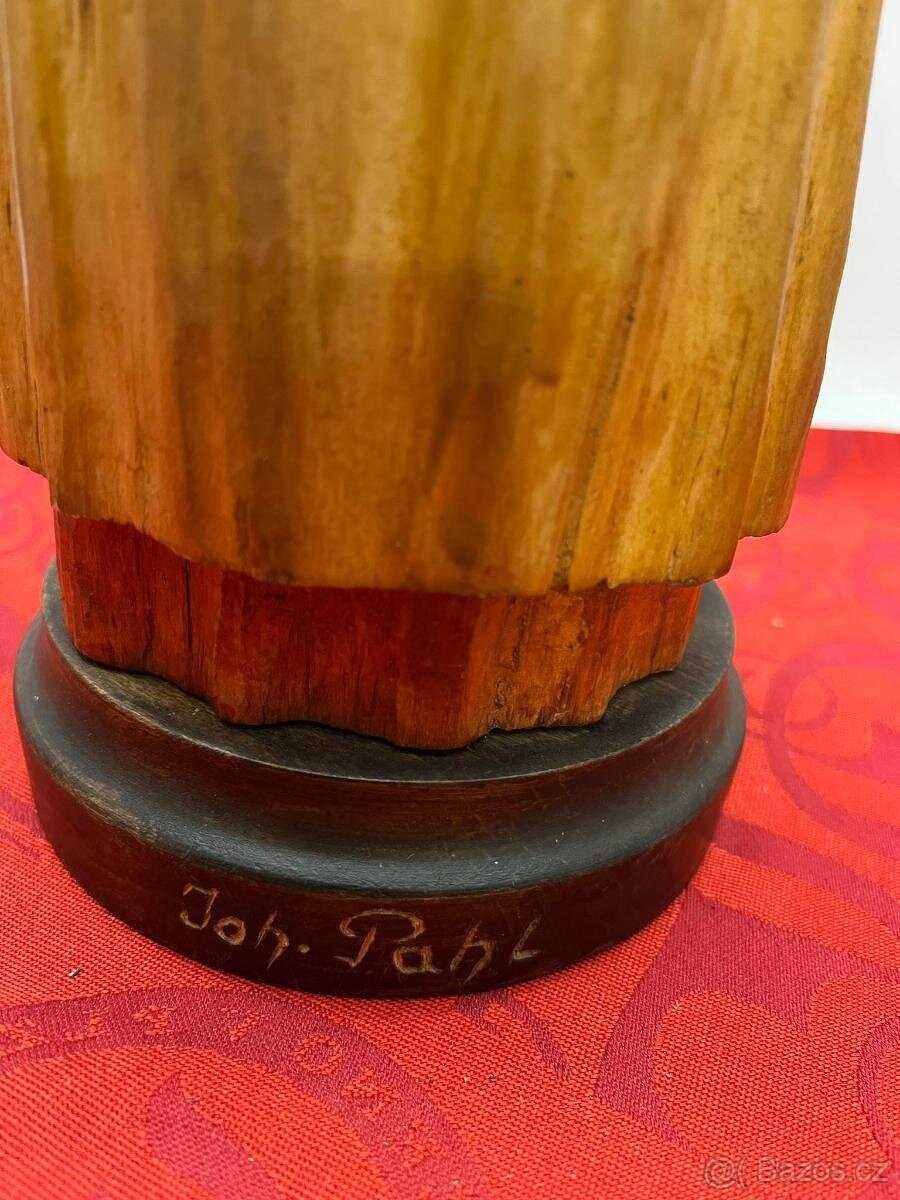 Stará, dřevěná, náboženská socha, Panna Marie - 7