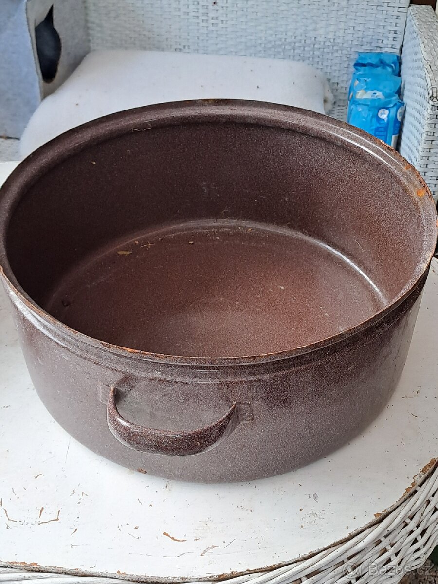Staré plechové hrnce - 7