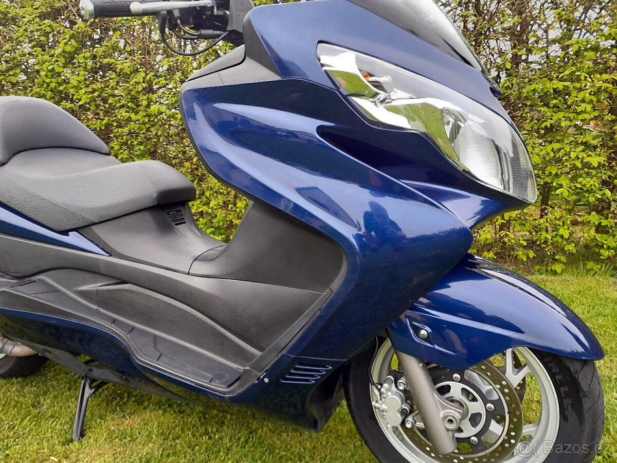 Suzuki Burgman 400i - 7