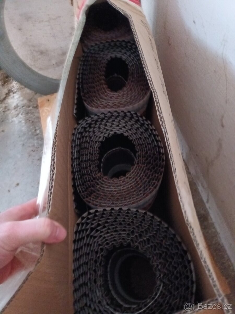 Prodám střešní doplňky z nerealizované garáže. - 7