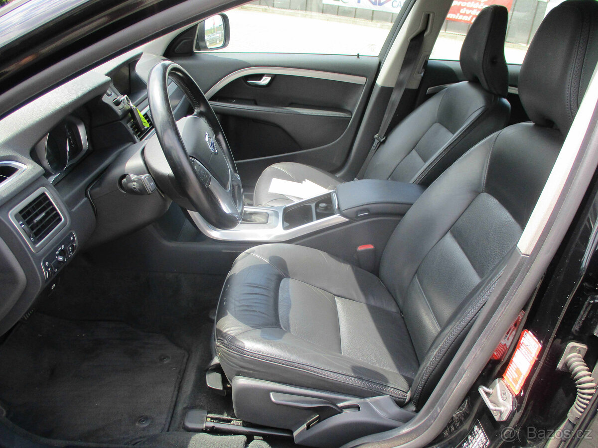 VOLVO XC70 2,4D 133kw Geartronic Momentum AWD 2015 - 7