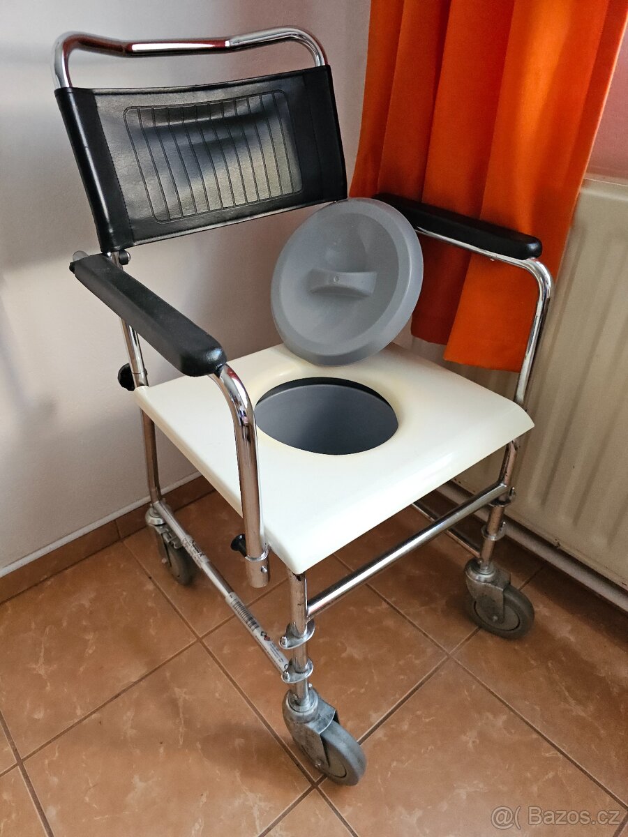 POMŮCKY PRO POHYBOVĚ OMEZENÉ - 7