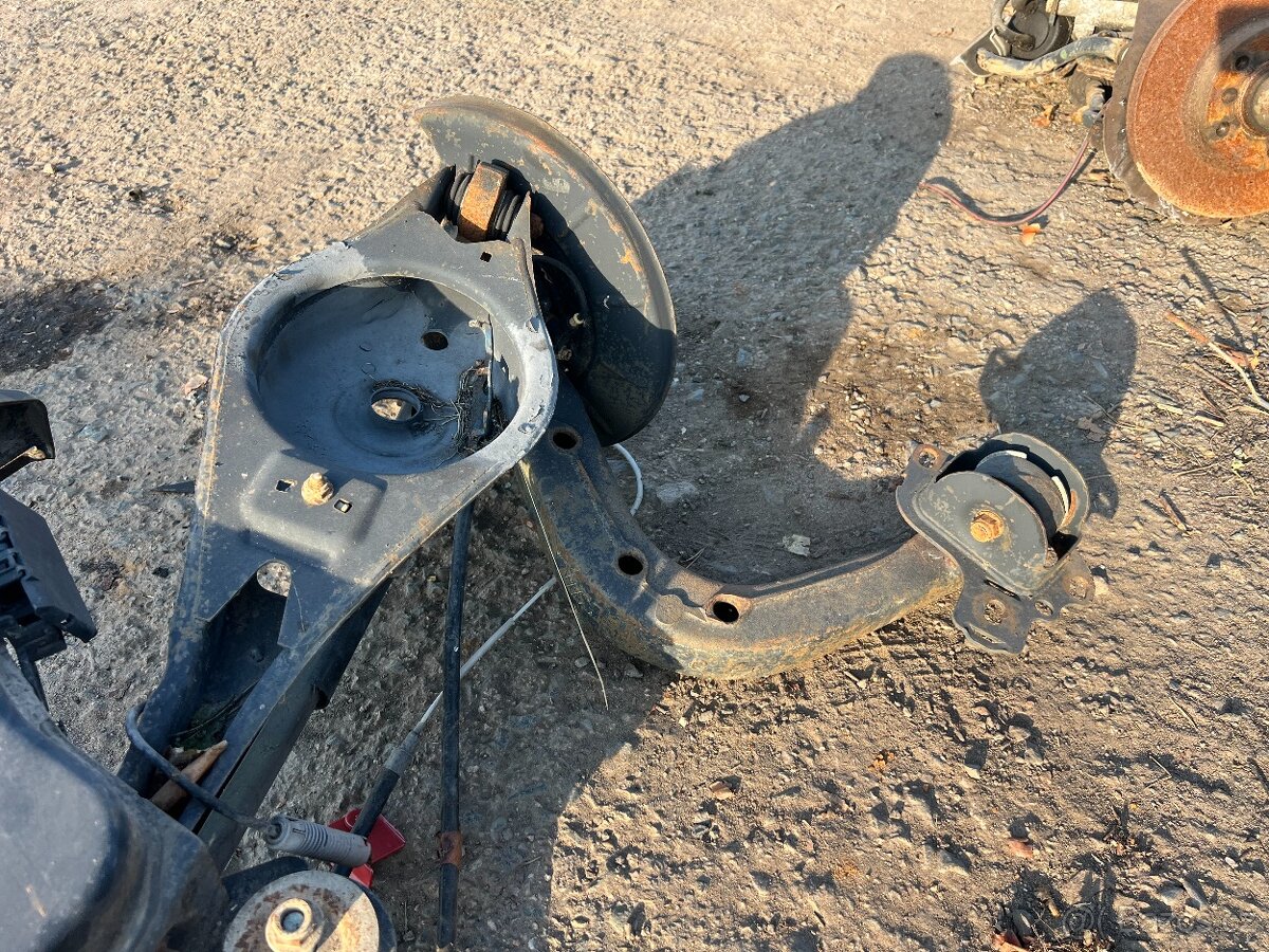 BMW E36 M3 S50B30 Zadní náprava - 7