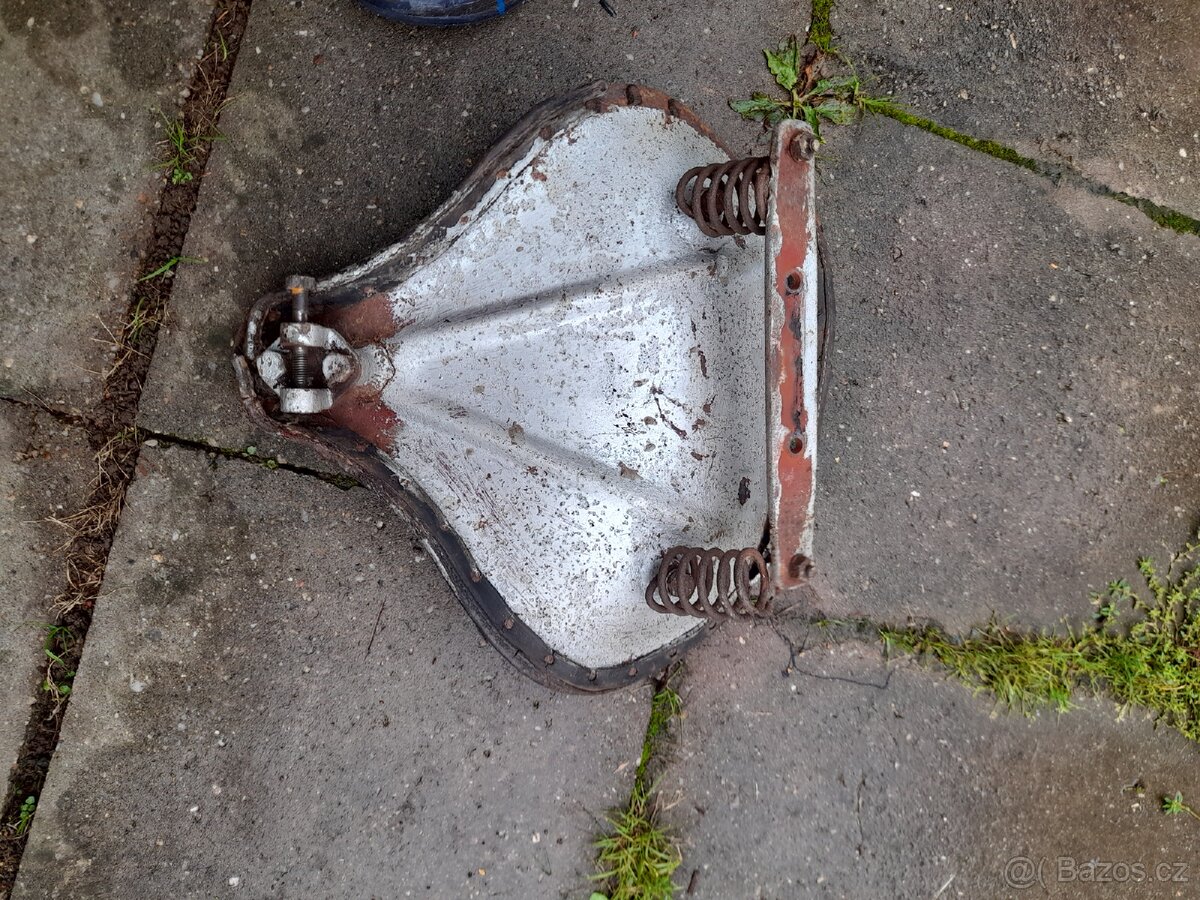 Ogar,sedlo,nadrž.kola karburace,mlhovky nejsou. - 7