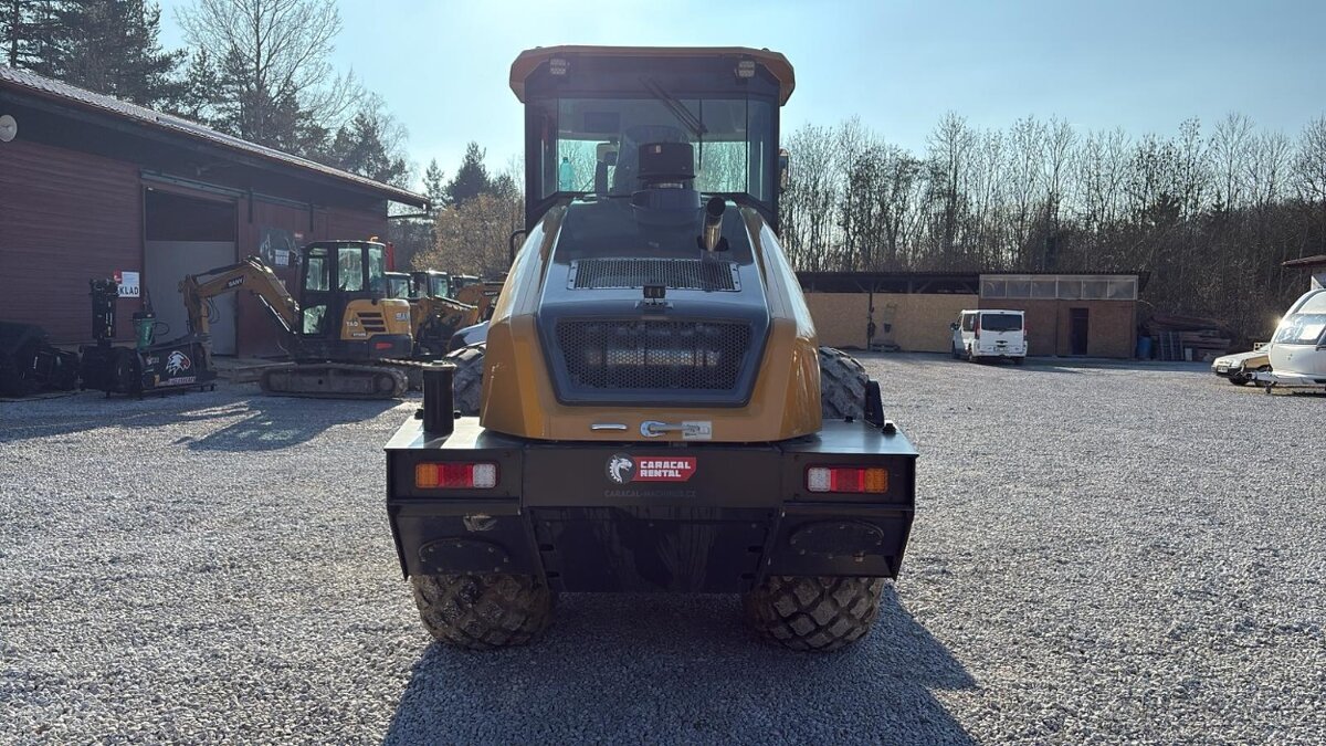 Zemní válec SANY SSR130C Možnost pronájmu - 7