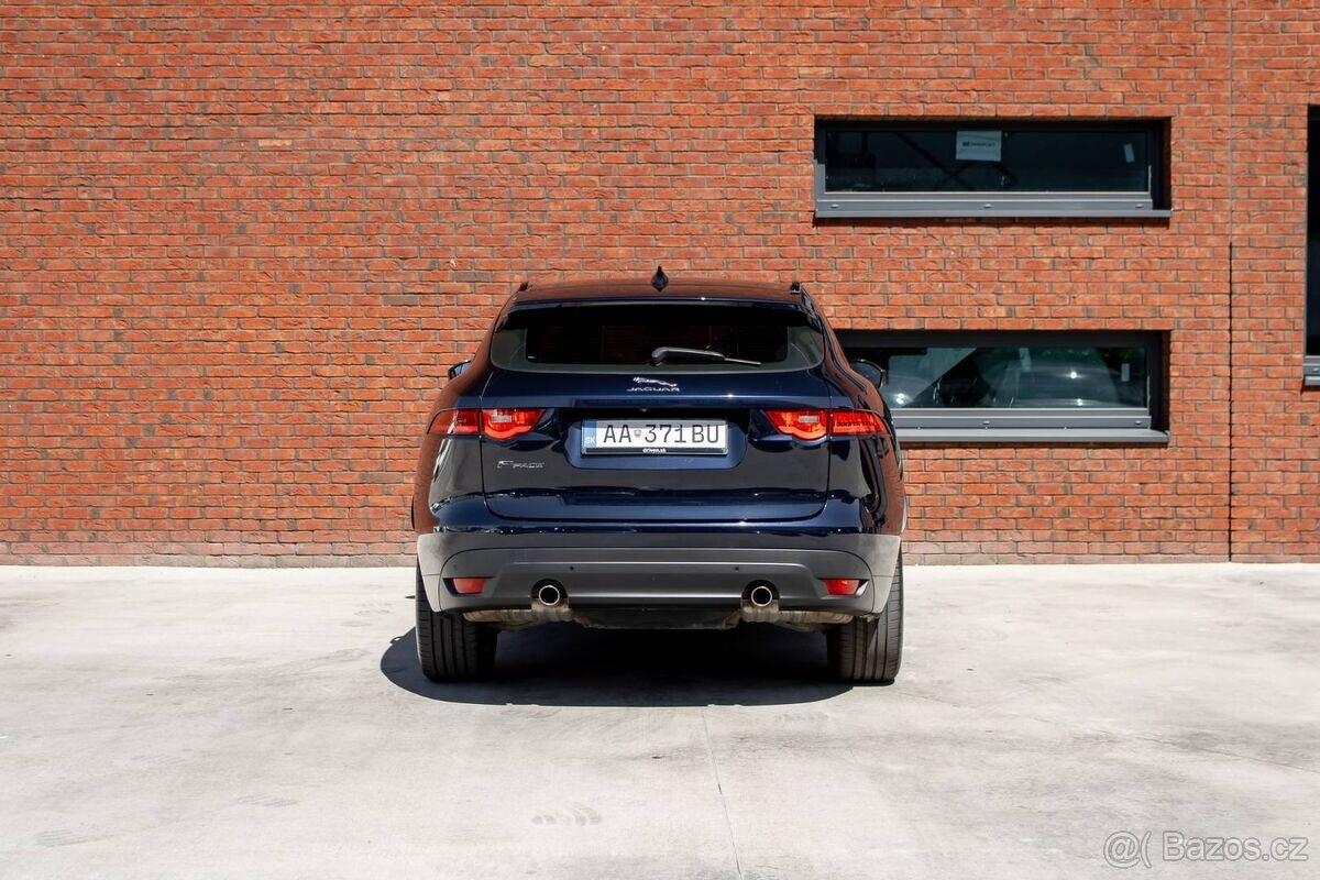 Jaguar F-Pace - 7