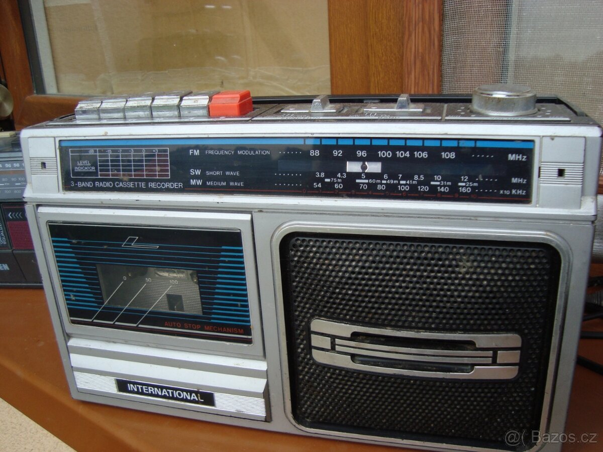 Retro radiomagnetofony - 7