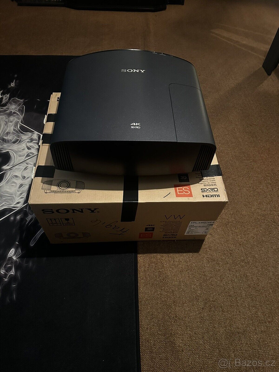 Sony VPL VW 270ES černý s novou lampou - 7