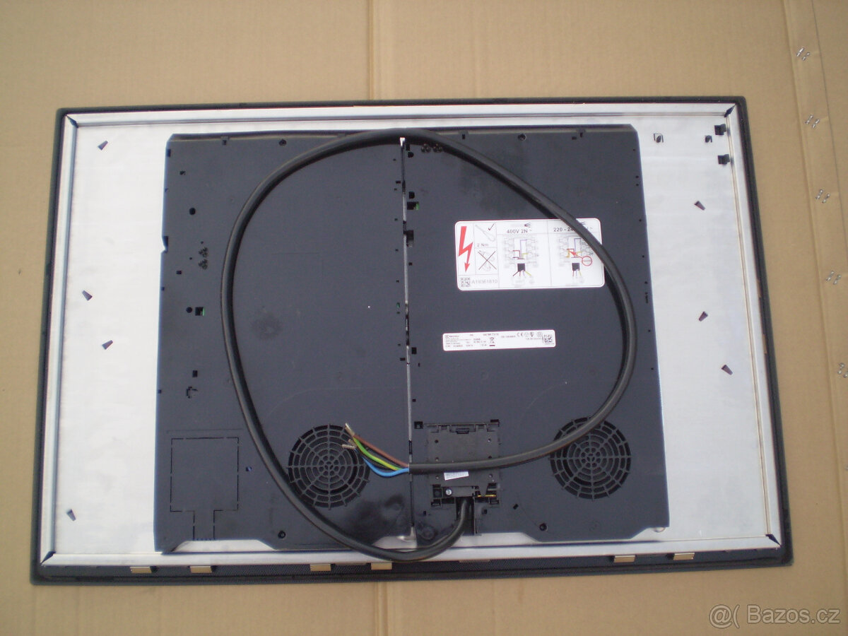Indukční varná deska Electrolux EIV835 - 7