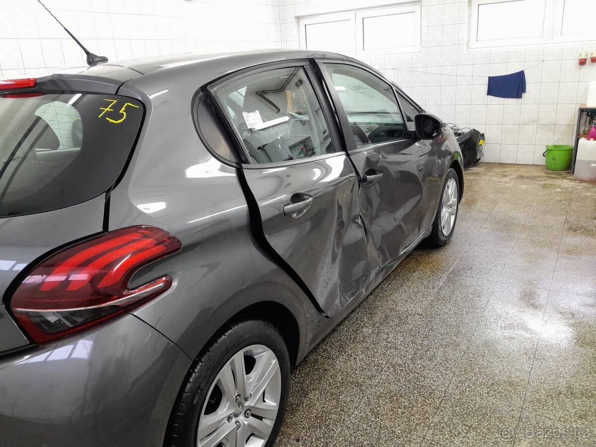 Peugeot 208 1.2 VTI-12V - 7