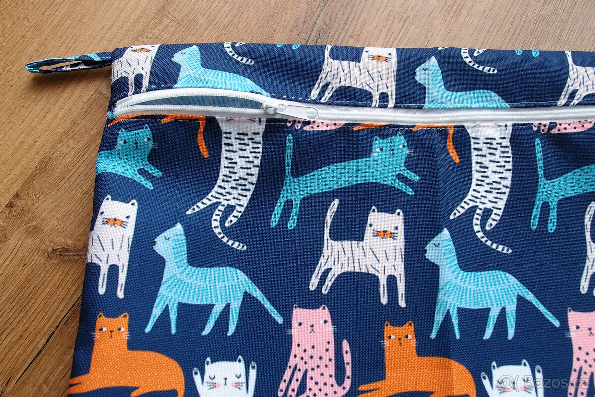 NOVÝ nepromokavý pytlík různé vzory - 7