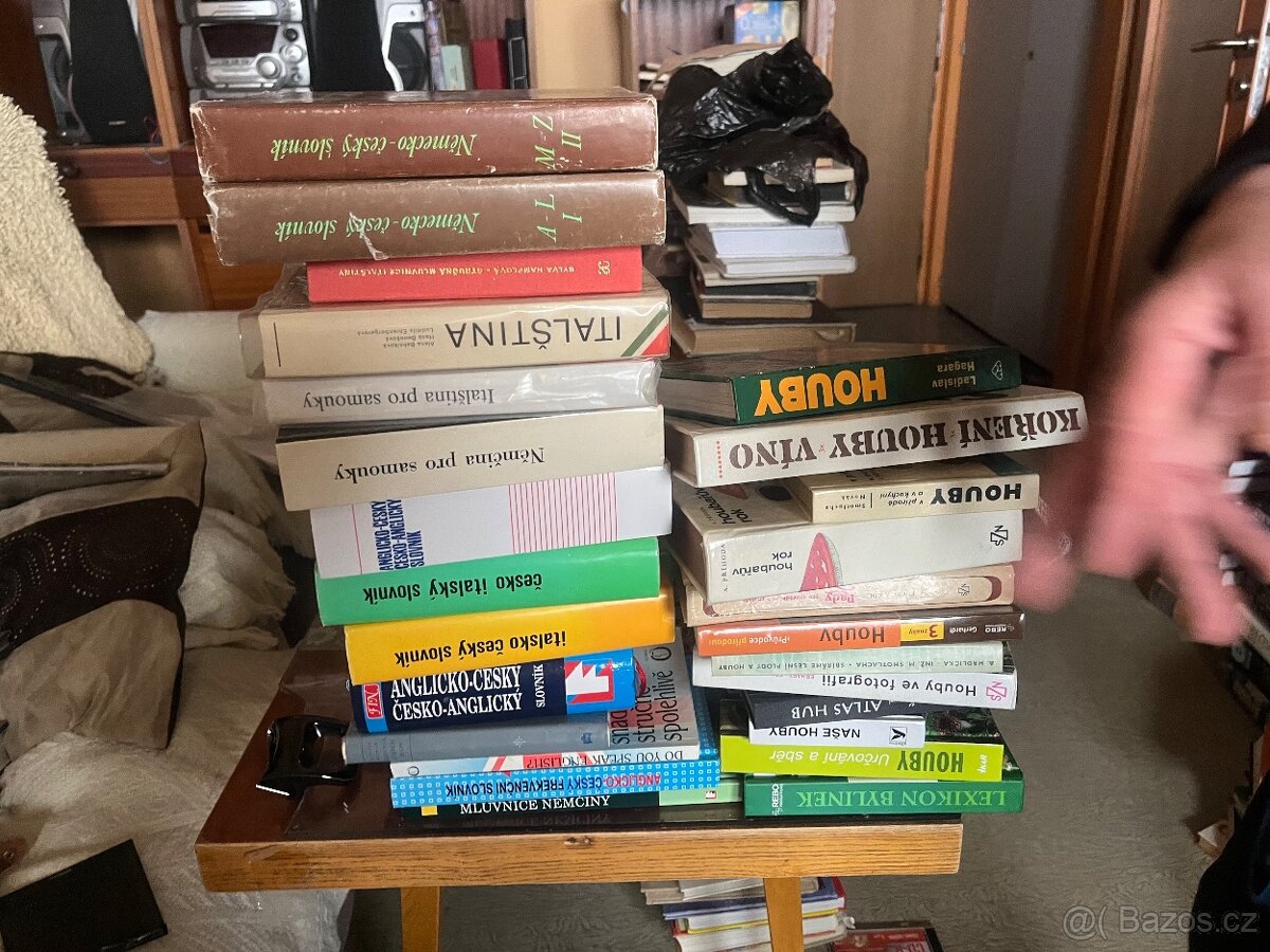 Velké množství knih - 7