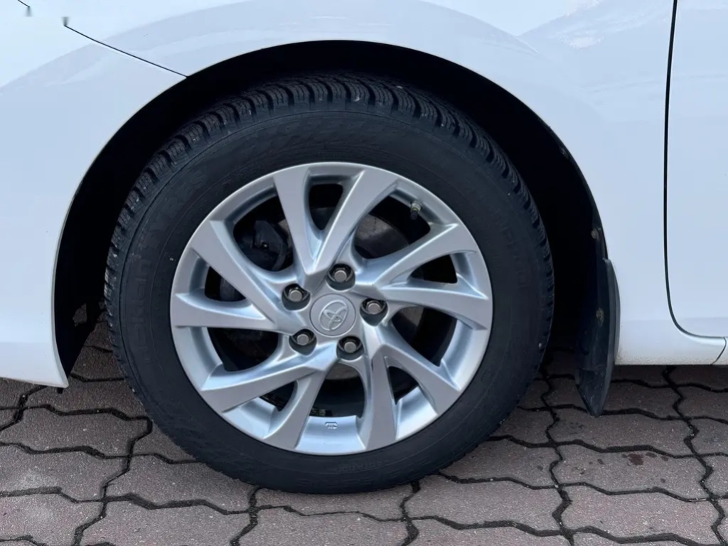 Toyota Auris, COMBI 1.6i 97kW - 7