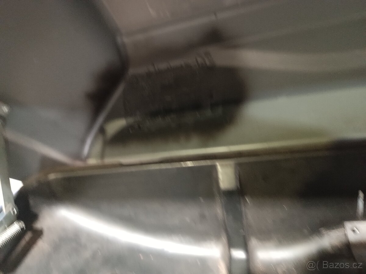 Hakr střešní box - 7