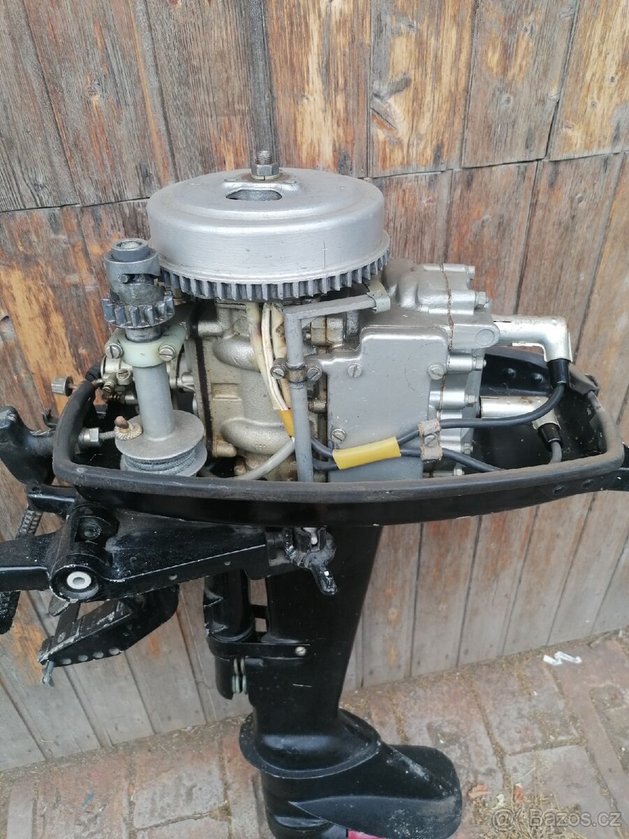 Lodní závěsný motor p - 7