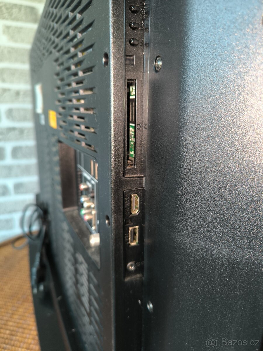 Televizor LCD Grundig 40VLE4322BF, úhlopříčka 102 cm - 7