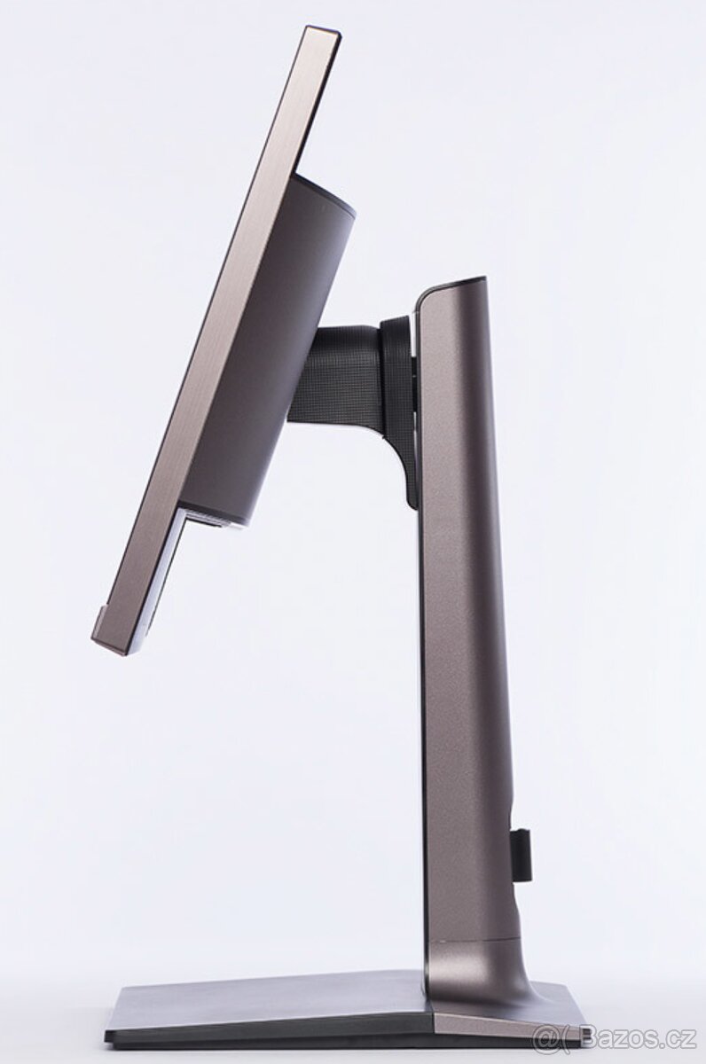 Monitor 24" Ultra HD SAMSUNG U24E850R - 7