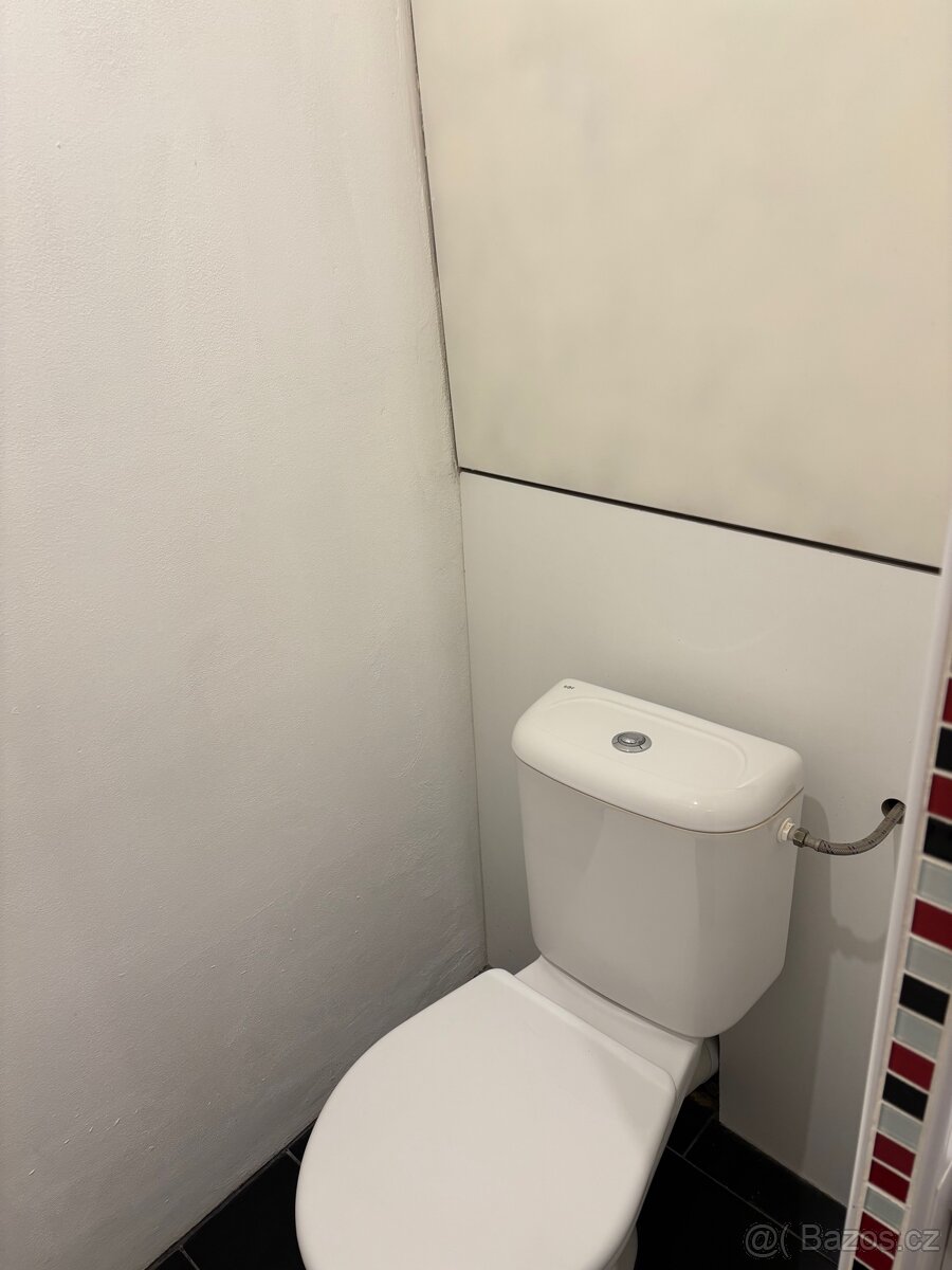 Byt 1+kk - pronájem - 7