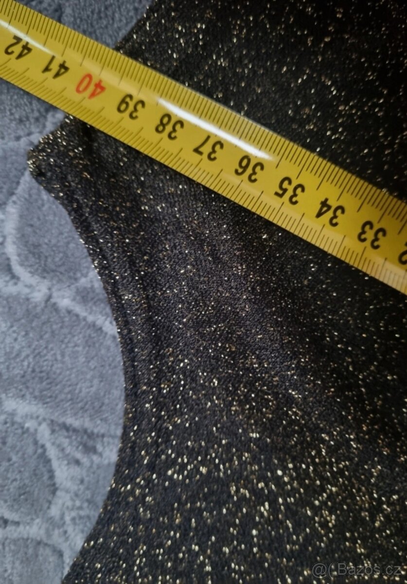 Elastické šaty vhodné i na ples. - 7