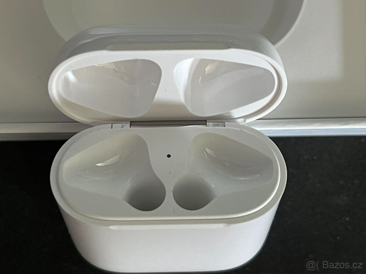Airpods bezdrátové nabíjení - 7