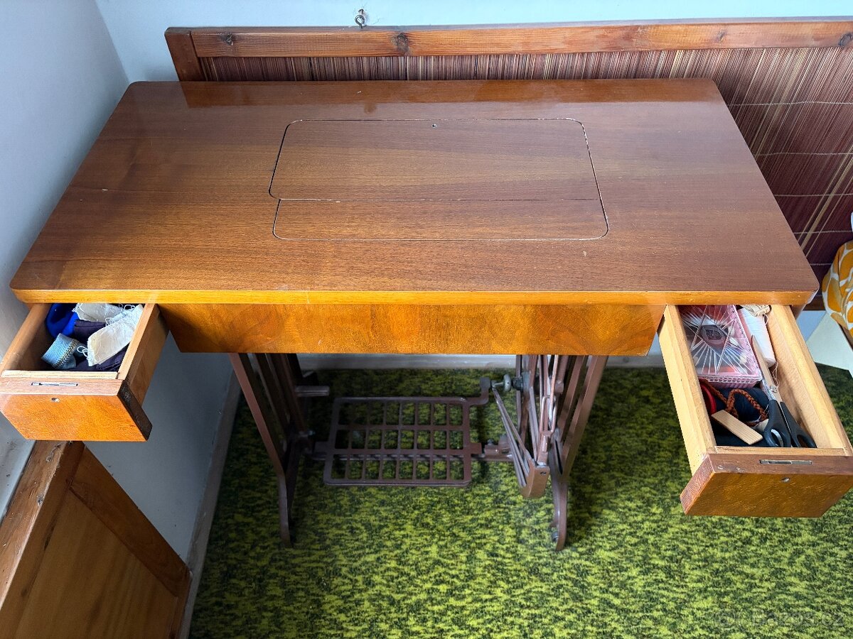 Minerva stary sici stroj - retro - 7