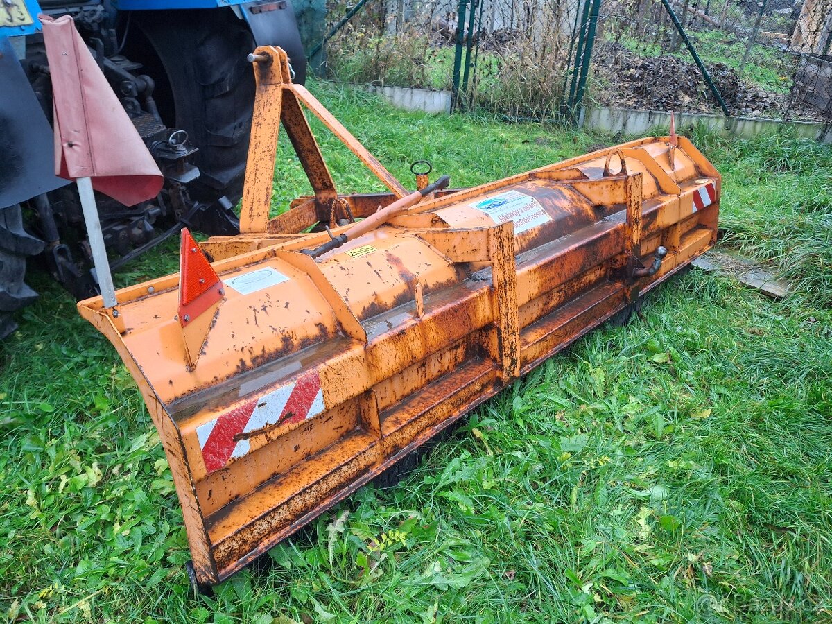 Ursus C-385 4×4 + radlice sněhu, STK 6/2027 – připraven na z - 7