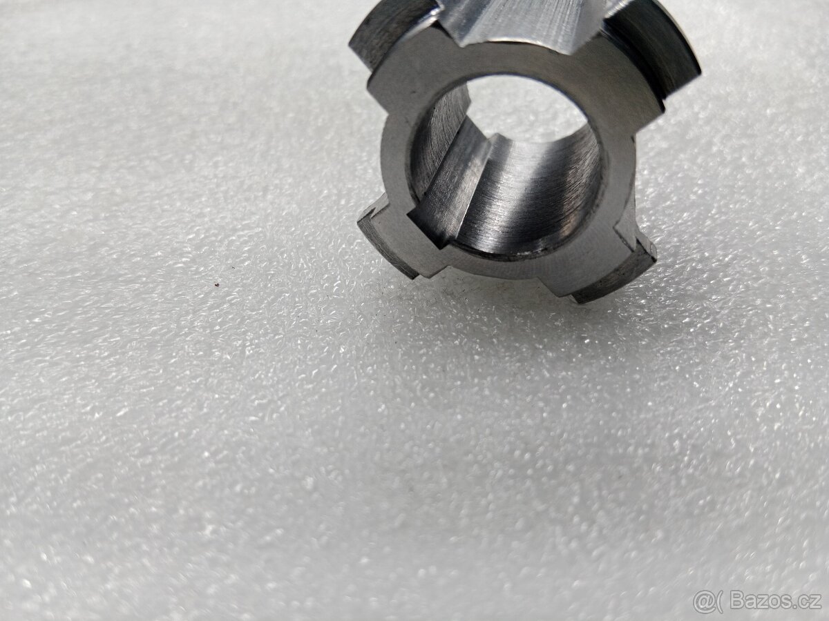 ČZ PŘEDVÁLEČNÁ 175 250 500 STŘED SPOJKY ORIGINÁL - 7