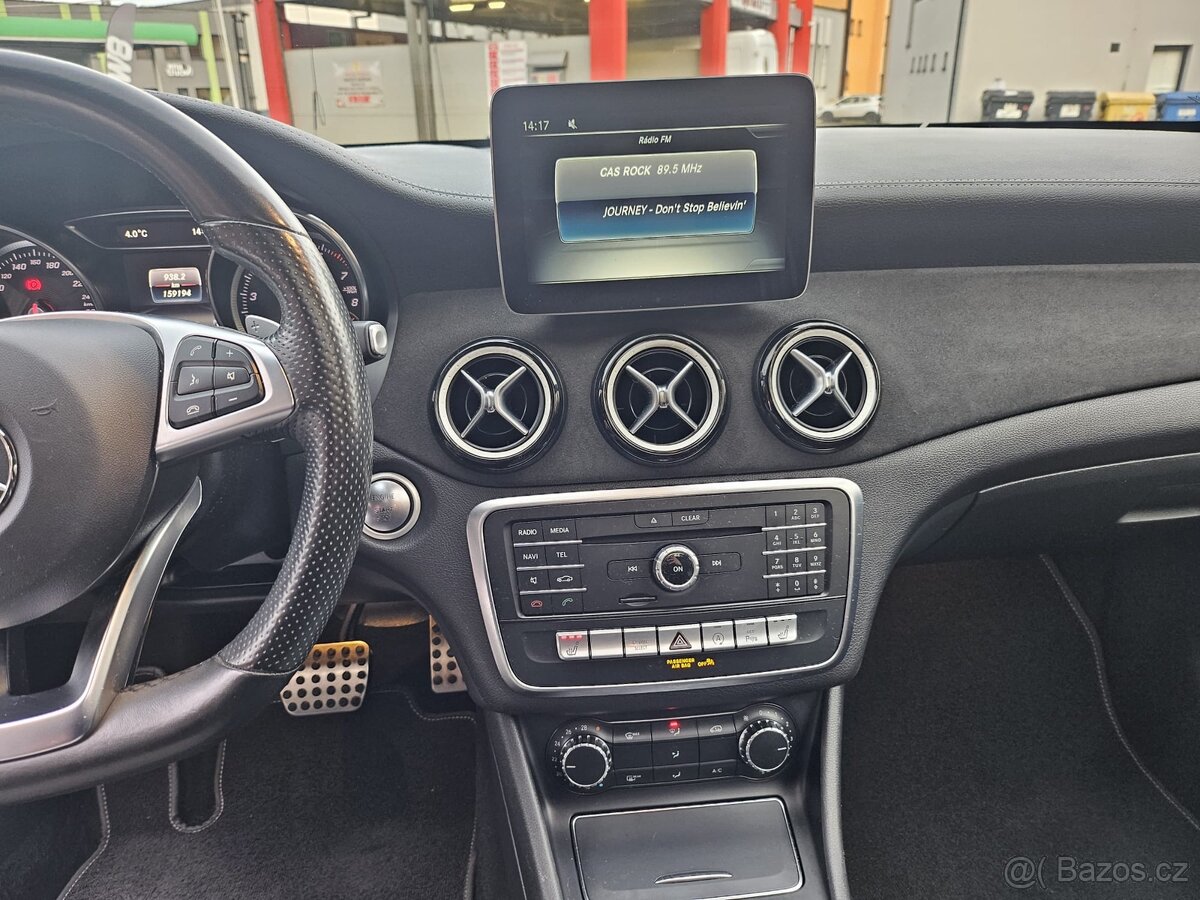 Mercedes Benz CLA 1.6 Automat Panó AMG line - 7