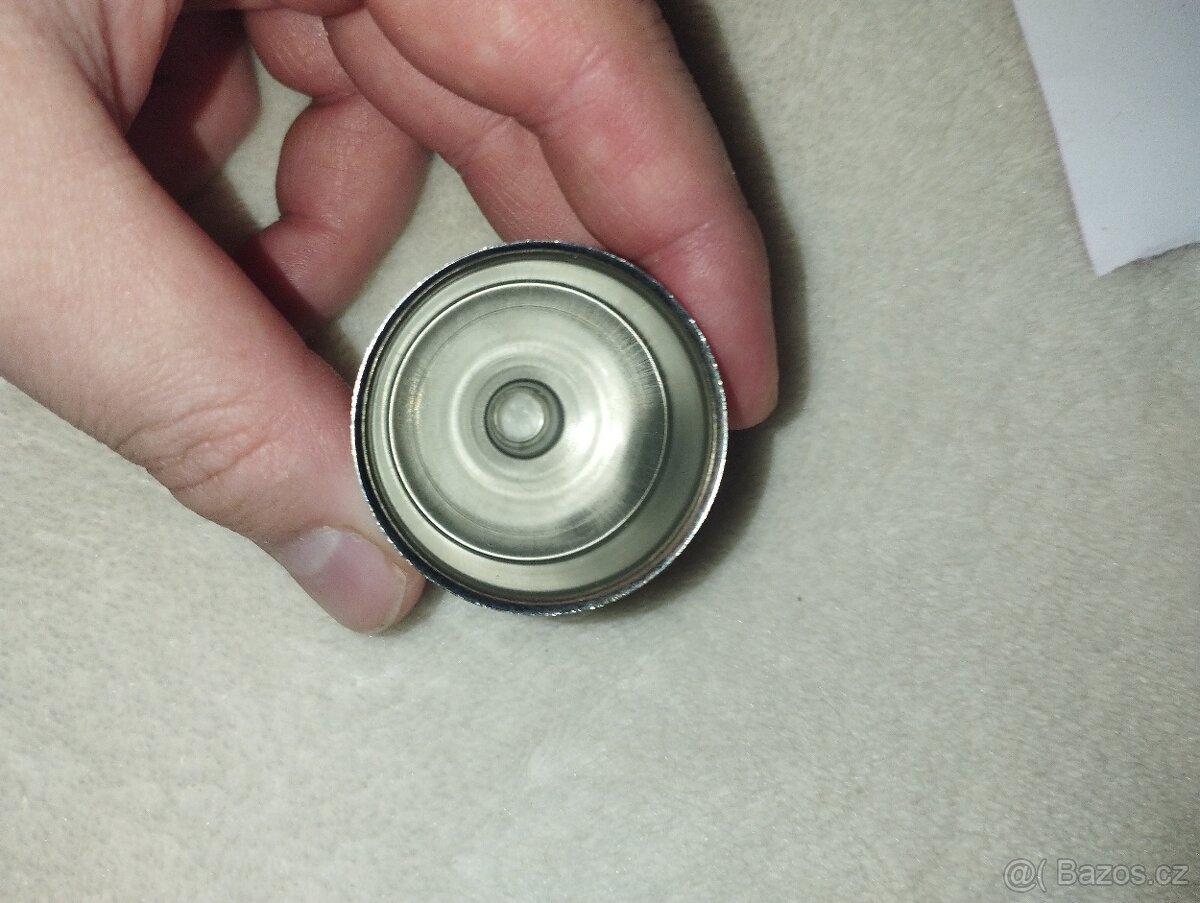 nepoužité placatky + trychtýř na placatky - 7