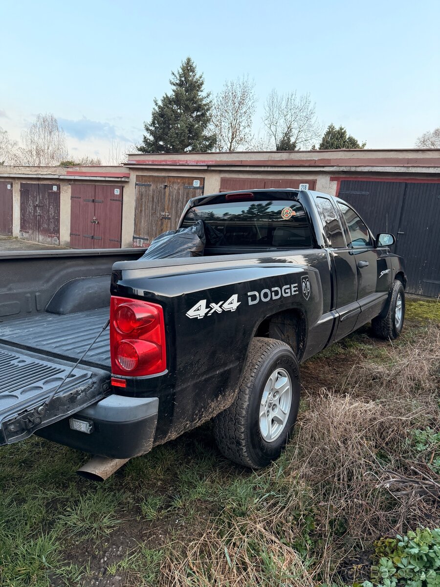 Dodge Dakota - 7